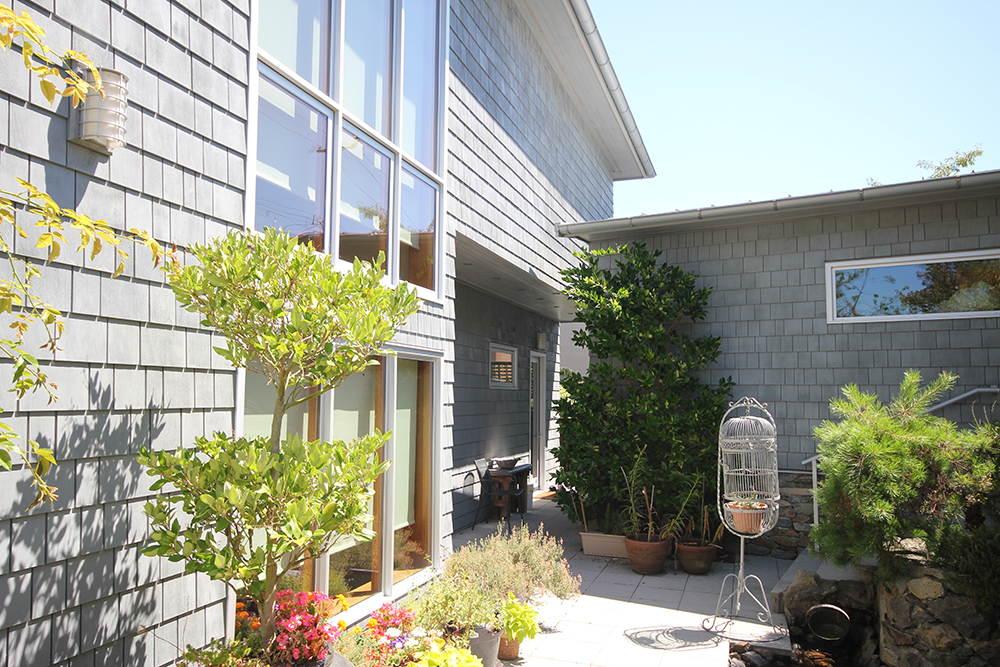 Exterior painting by professional Surrey painters, Blue Chip Painting